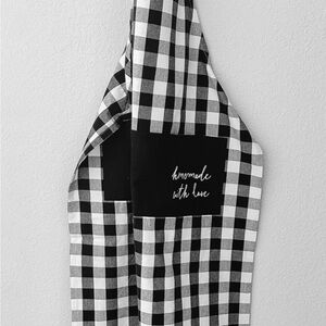 Black and White Checkered Apron “Love and Best Dishes from My Kitchen to Yours”